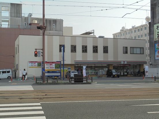 セブンイレブン 高知本町1丁目店の画像