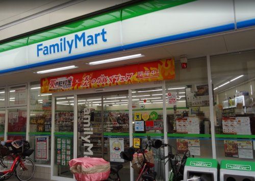  ファミリーマート 十条仲原一丁目店 の画像