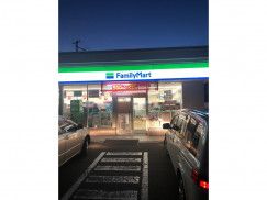 ファミリーマート 札幌発寒3条店の画像