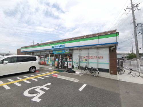 ファミリーマート 富田林中野町一丁目店の画像