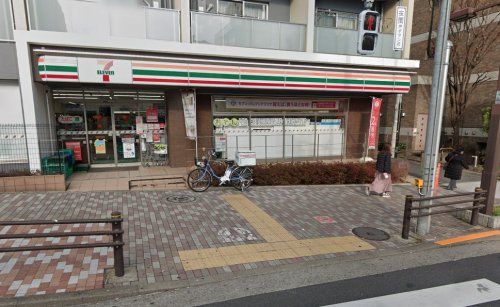 セブンイレブン 新宿市谷台町店の画像