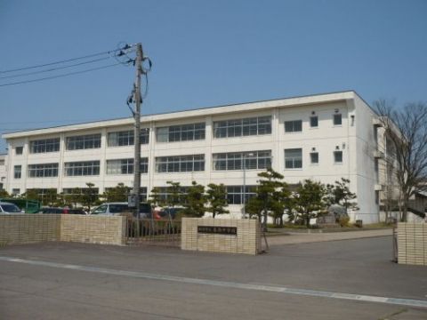 新潟市立巻西中学校の画像