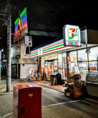 セブンイレブン 大阪三泉市場通店の画像