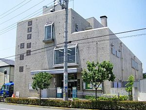 小金井市立図書館の画像