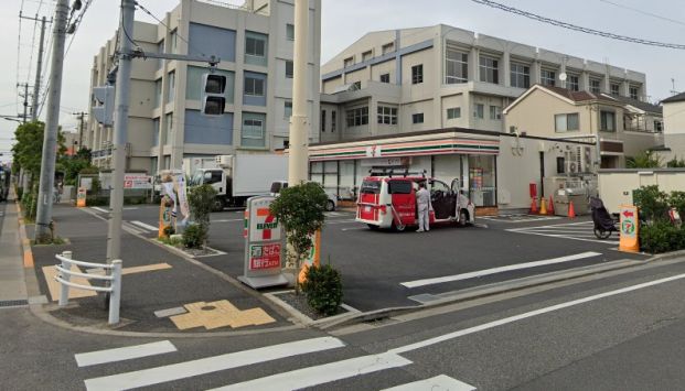 セブンイレブン 東小岩店の画像