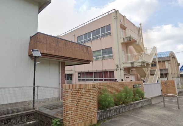 和歌山市立岡崎小学校の画像