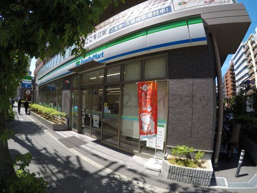 ファミリーマート 吹田広芝町店の画像