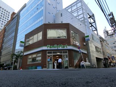 ファミリーマート 渋谷二丁目中央店の画像