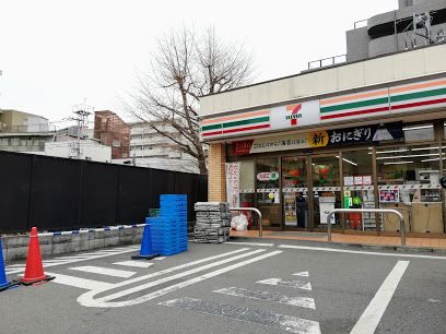 セブン-イレブン 新宿下落合駅北店の画像