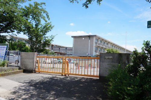 半田市立花園小学校の画像