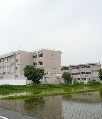 東名中学校の画像
