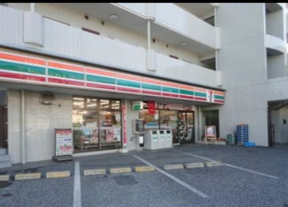 セブンイレブン 川口東領家2丁目店の画像