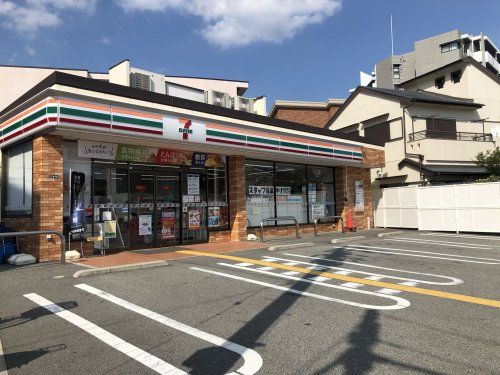 セブンイレブン 宝塚売布東の町店の画像