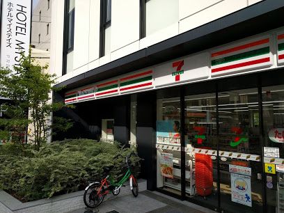 セブン-イレブン 港区赤坂駅南店の画像