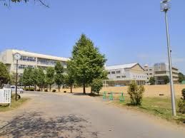 栄町立栄中学校の画像