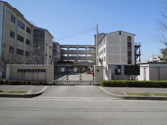 豊中市立新田南小学校の画像