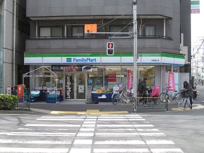 ファミリーマート 中野通り店の画像