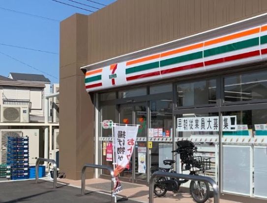 セブンイレブン 川崎宮内4丁目店の画像