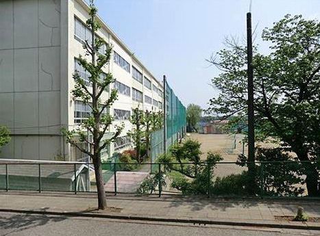 町田市薬師中学校の画像