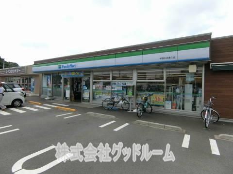 ファミリーマート中野中央通り店の画像