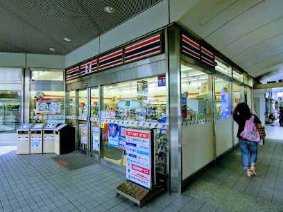 セブンイレブン 新高円寺駅前店の画像