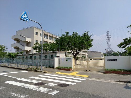 堺市立八田荘中学校の画像