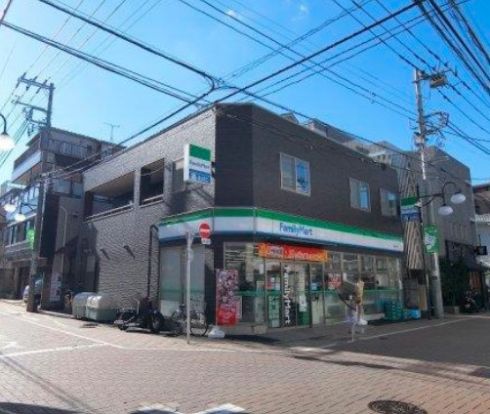 ファミリーマート 尾山台駅南店の画像