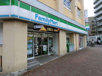 ファミリーマート 南台二丁目店の画像