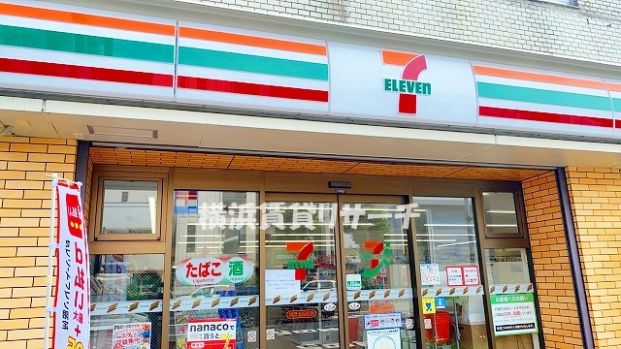 セブンイレブン横浜上反町店の画像