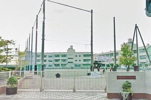 西本郷小学校の画像