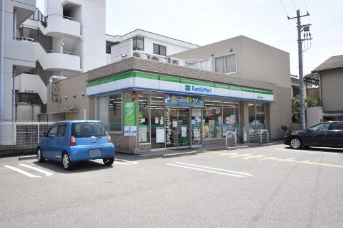 ファミリーマート 尼崎南塚口町店の画像