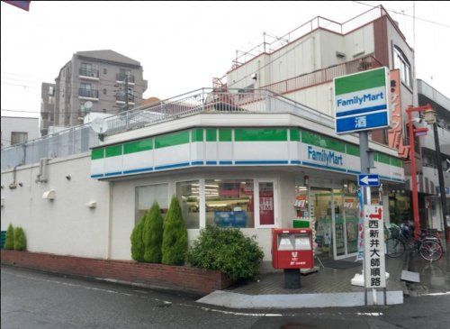 ファミリーマート 田口屋西新井大師店の画像