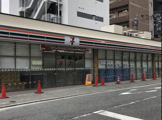 セブンイレブン 大阪北堀江4丁目店の画像