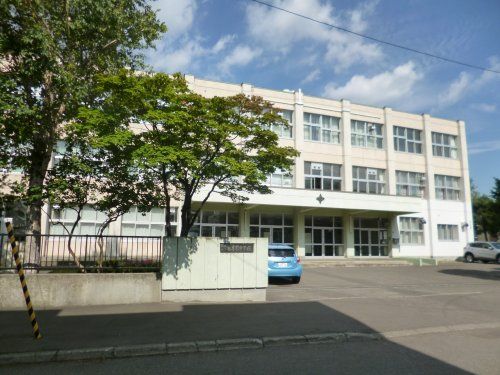 札幌市立東月寒中学校の画像
