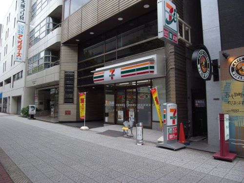 セブンイレブン 大阪阿波座1丁目店の画像