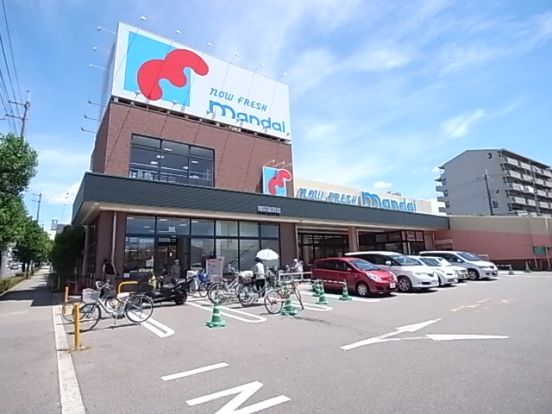 万代 川西加茂店の画像