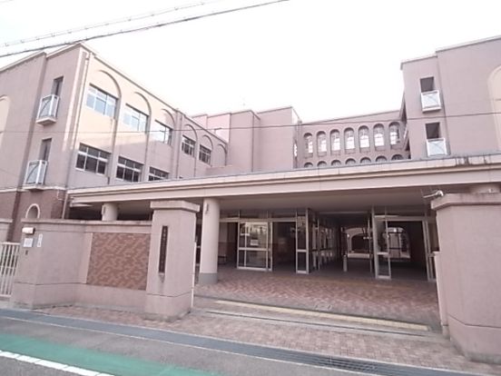 宝塚市立仁川小学校の画像