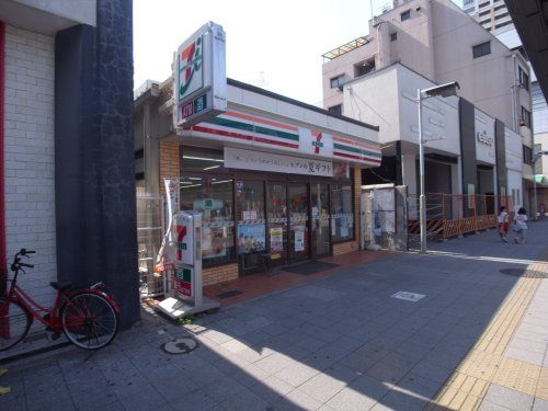 セブンイレブン 阪神西宮駅南店の画像