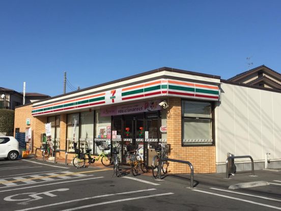 セブンイレブン 越谷瓦曽根店の画像