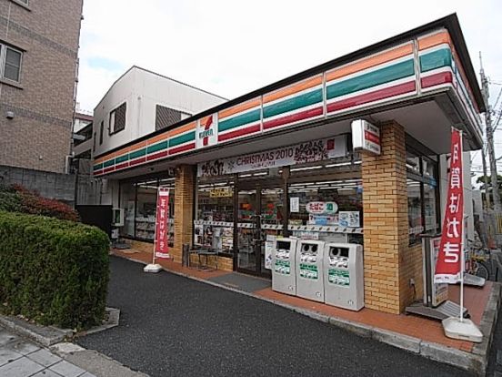 セブンイレブン 阪急夙川駅南口店の画像