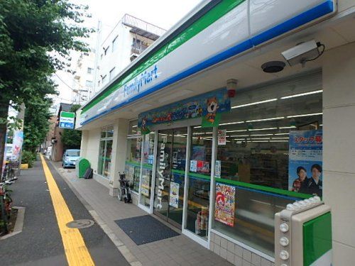 ファミリーマート 千駄木五丁目店の画像