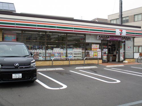 セブン-イレブン 横浜戸塚小学校南口店の画像