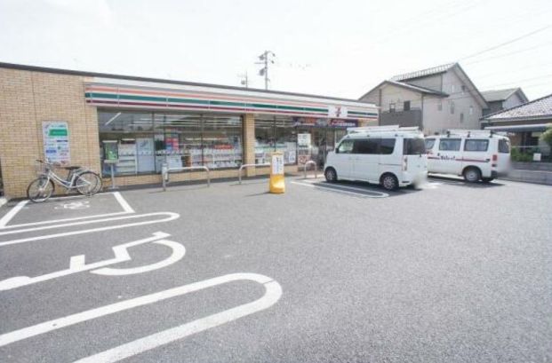 セブンイレブン 春日部小渕店の画像