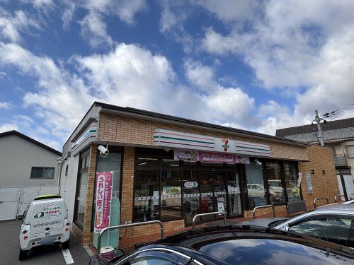 セブンイレブン 京都洛西ニュータウン店の画像