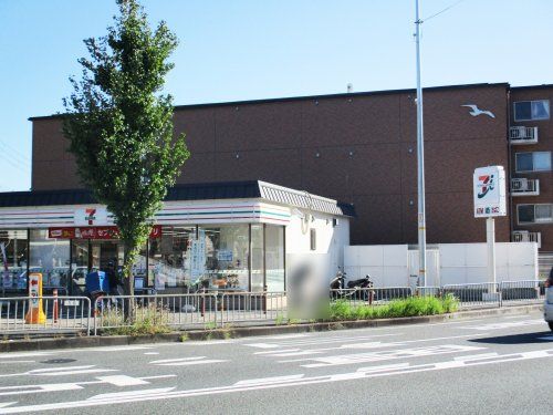 セブンイレブン 京都上桂前田町店の画像