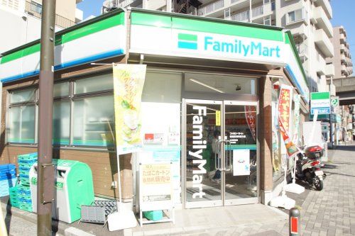 ファミリーマート 鶴見区役所通り店の画像