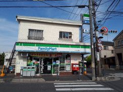 ファミリーマート アイダ八潮店の画像