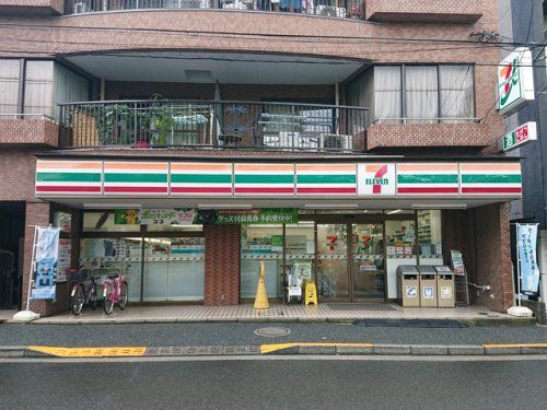 セブンイレブン 都立文京高校前店の画像