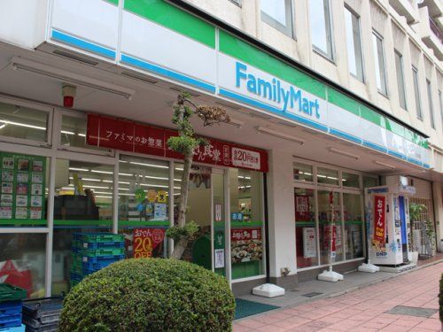 ファミリーマート 北大塚店の画像