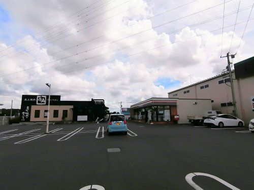 セブンイレブン 綾瀬早川店の画像